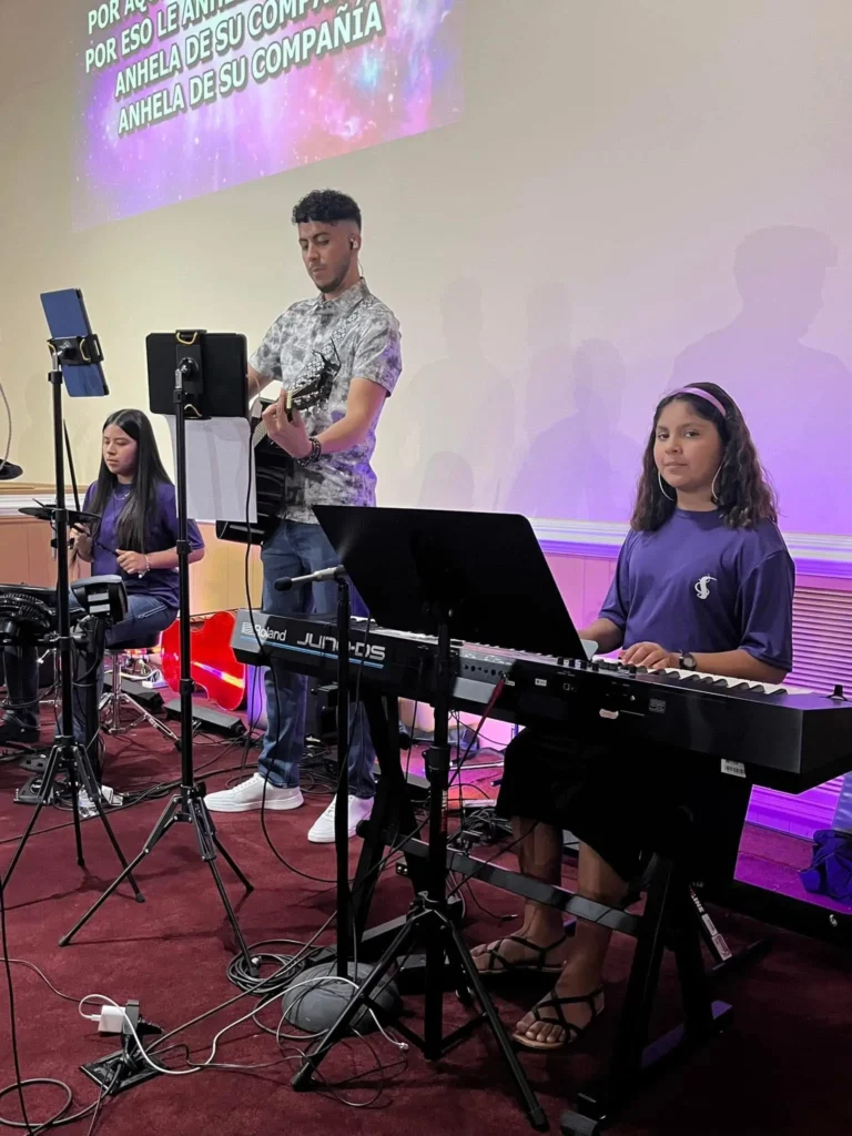 grupos de alabanza 15